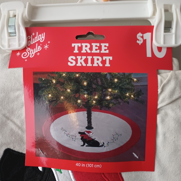 Black Dog Tree Skirt - Picture 3 of 3